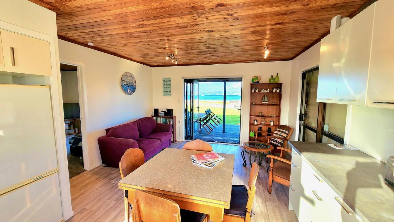 The Sunrise Bach - One Tree Point Holiday Home Eksteriør billede